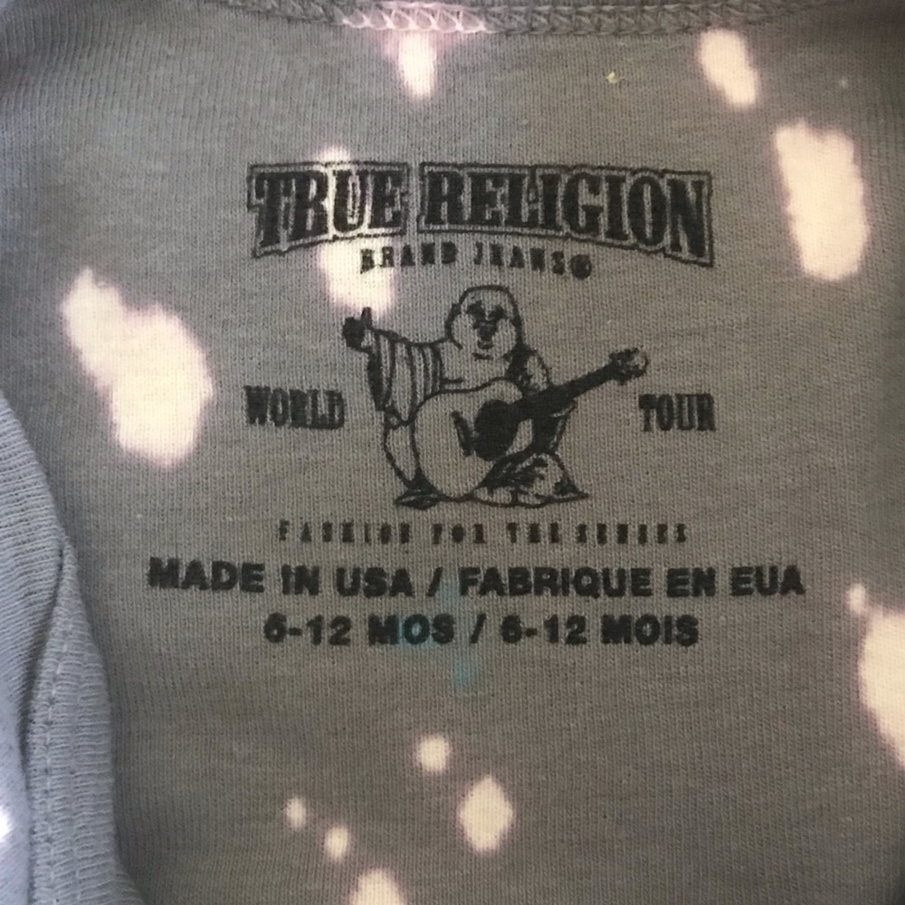 8️⃣ True Religion long sleeve onesie 12/18 mos. - Picture 3 of 6